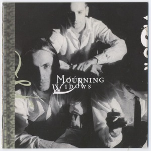 Mourning Widows / Mourning Widows